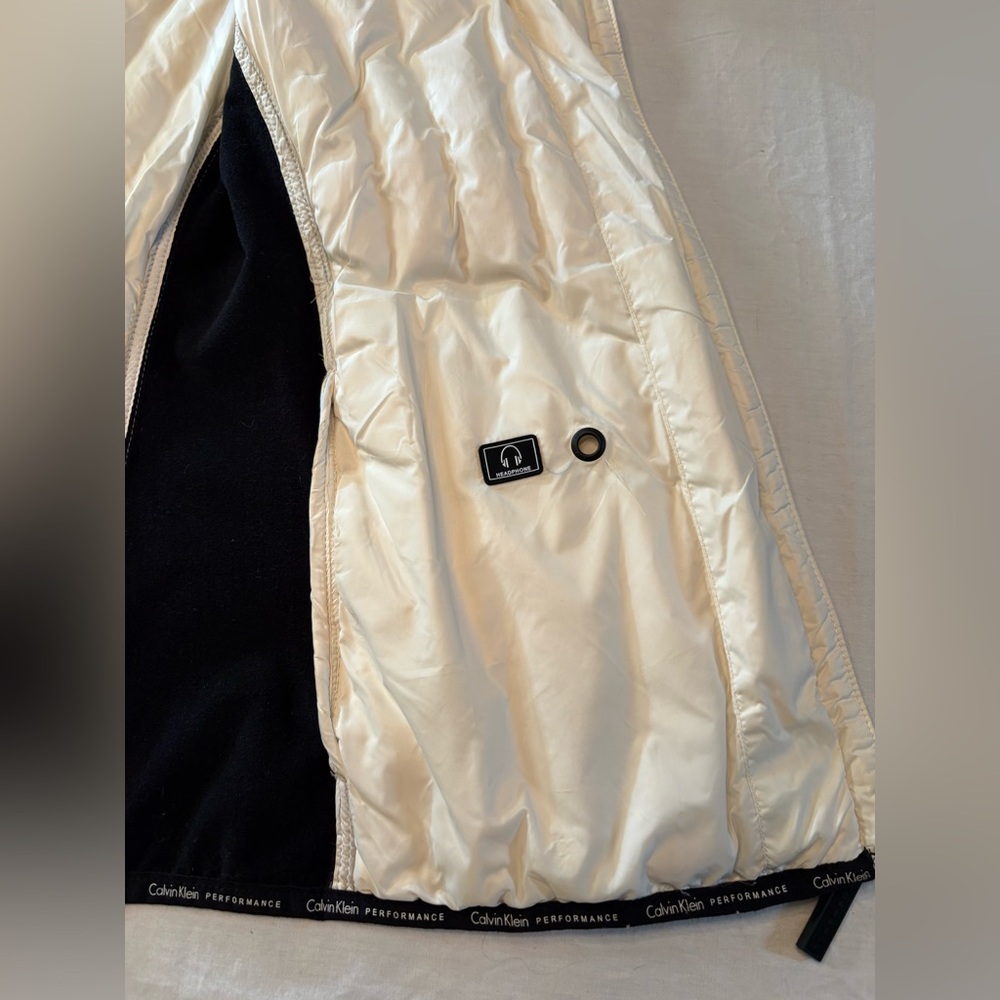 Calvin Klein Performance Vest Ivory Down Women’s Small - Picture 7 of 9